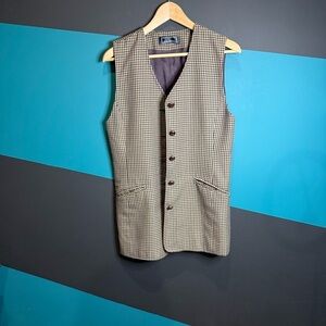 Daniel Hechter Black and White Vest Classic Style